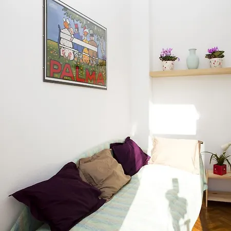 Fakes Apartman Апартаменты *